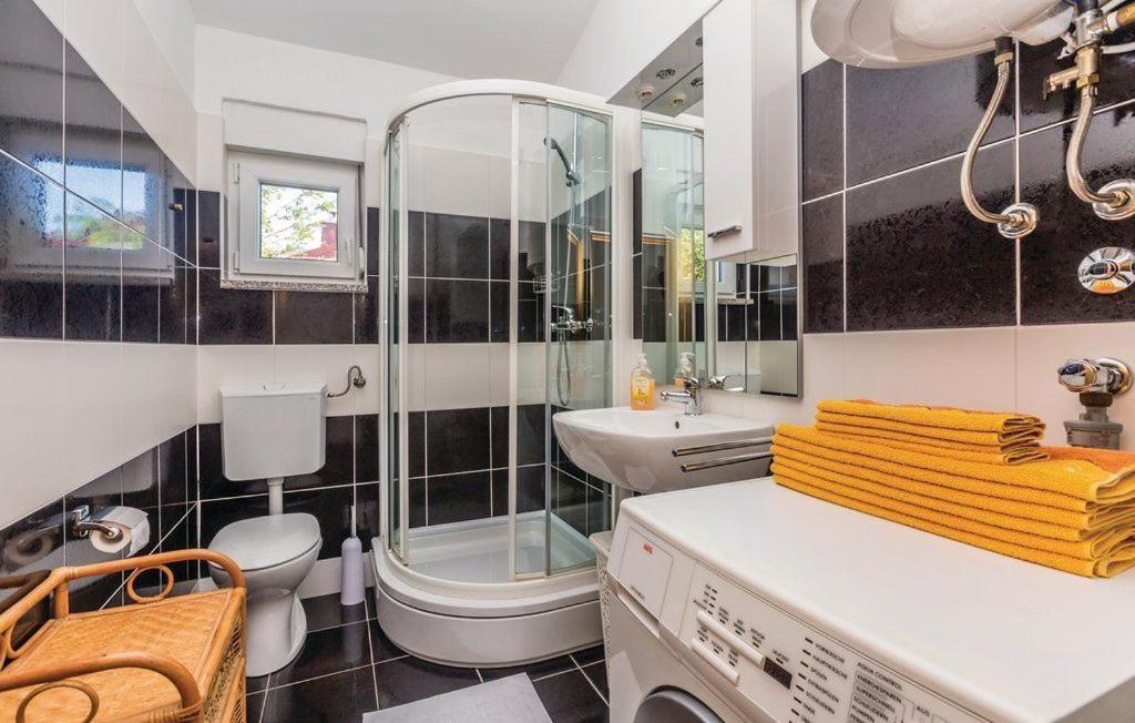 Apartmani Ivankovic Карлобаг Экстерьер фото